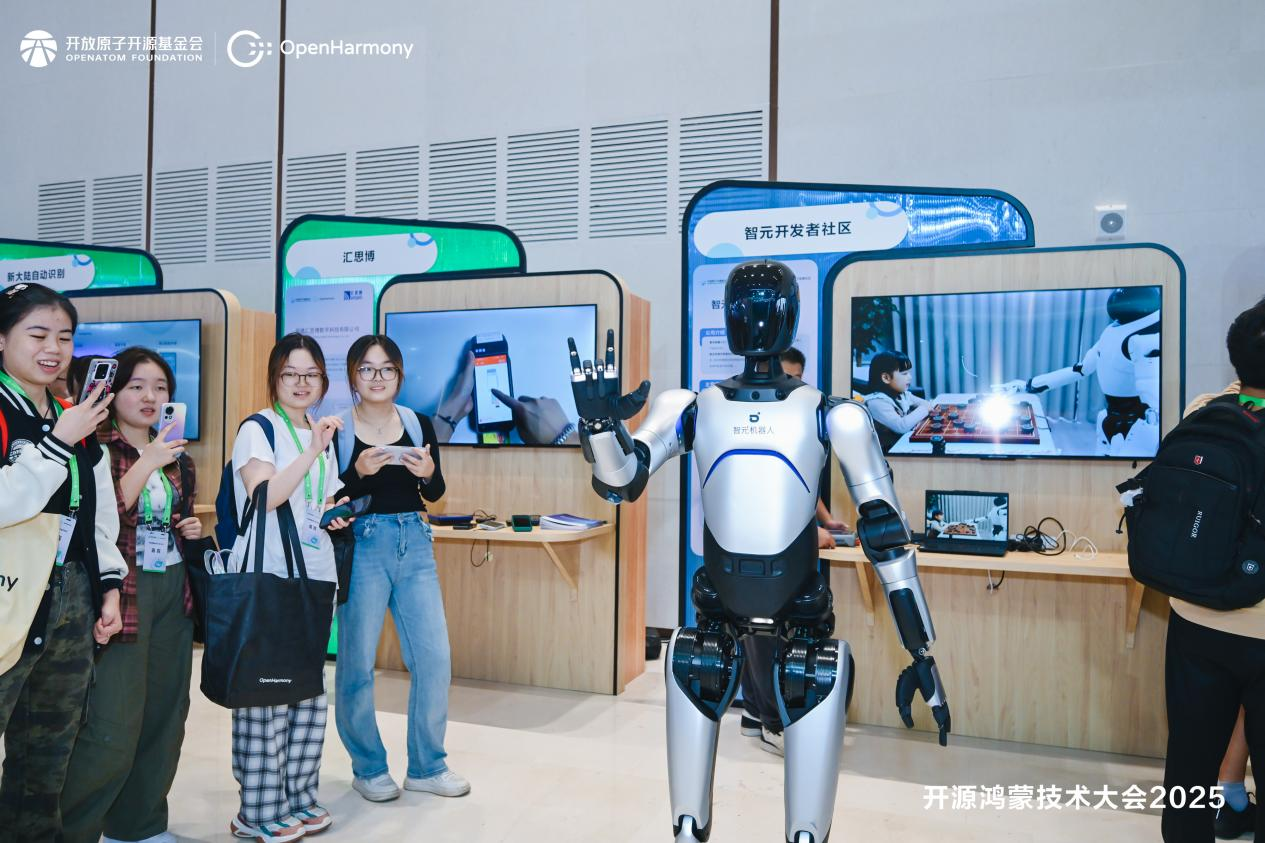 9.29 三亿体育开源鸿蒙推文图片2.png