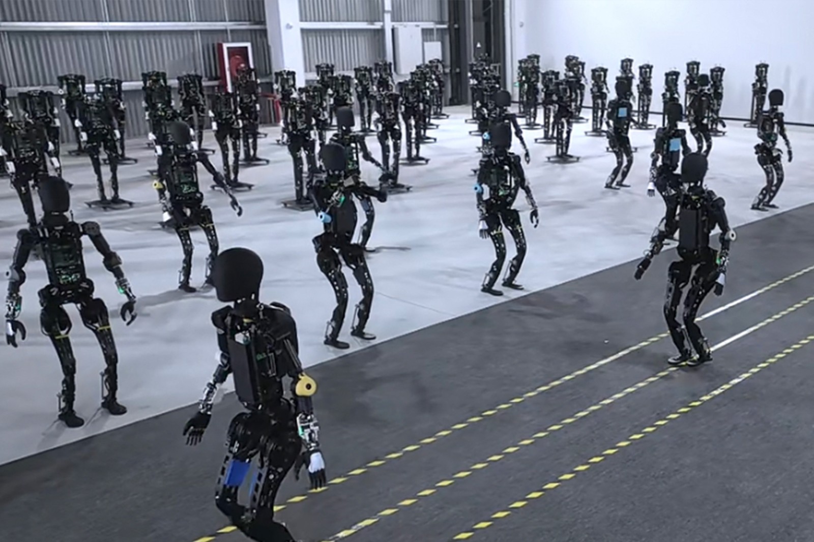 三亿体育开启通用机器人商用量产